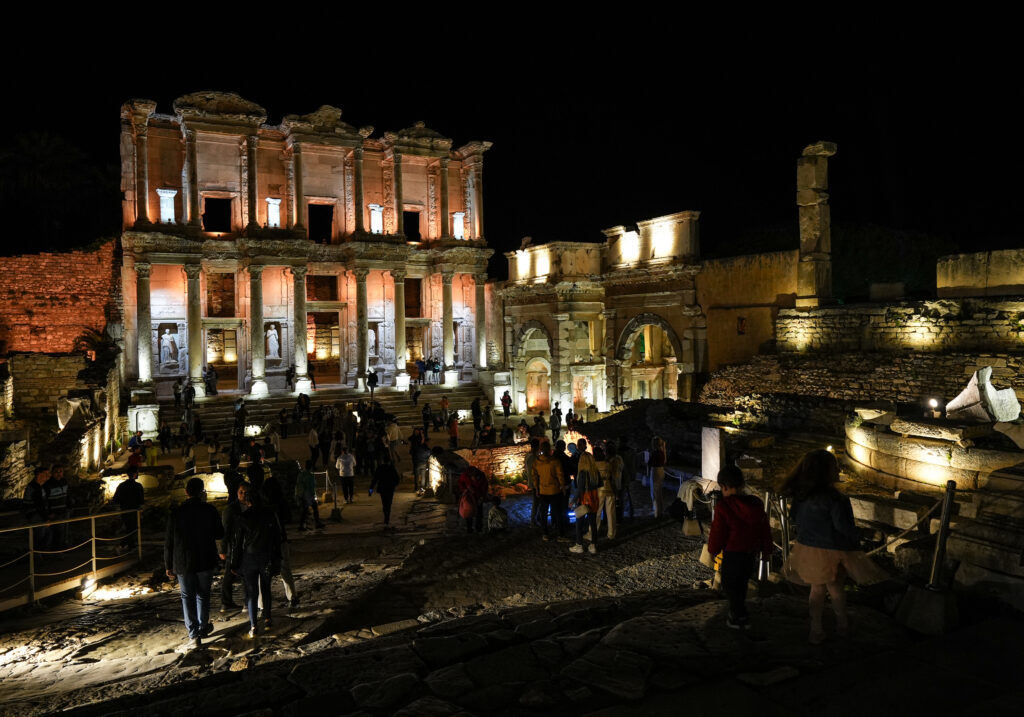 Efes Antik Kenti'nde "gece müzeciliği" tanıtım toplantısı yapıldı