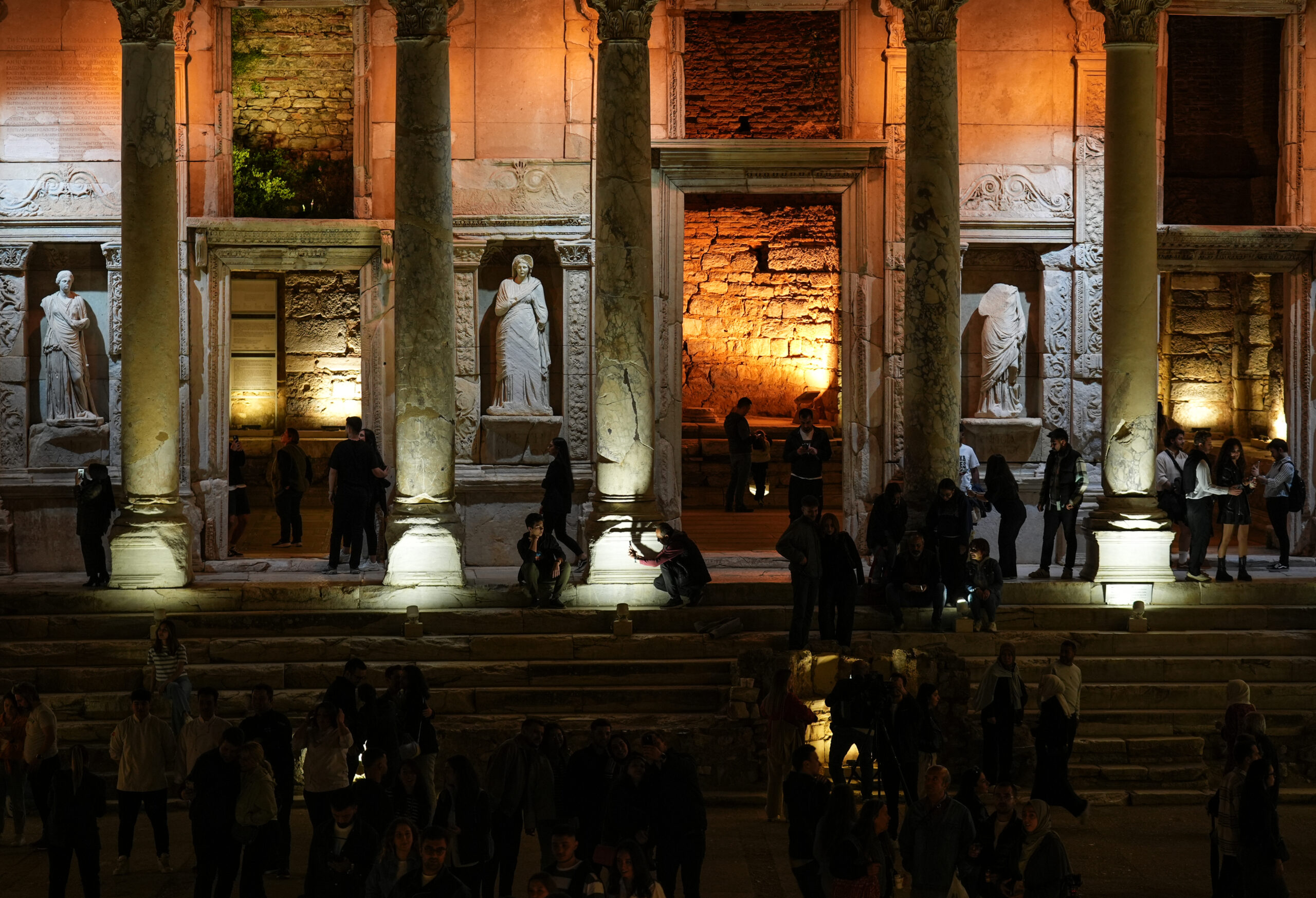 Efes Antik Kenti'nde "gece müzeciliği" tanıtım toplantısı yapıldı