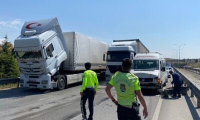 Afyonkarahisar'da Zincirleme Trafik Kazası 6 Yaralı