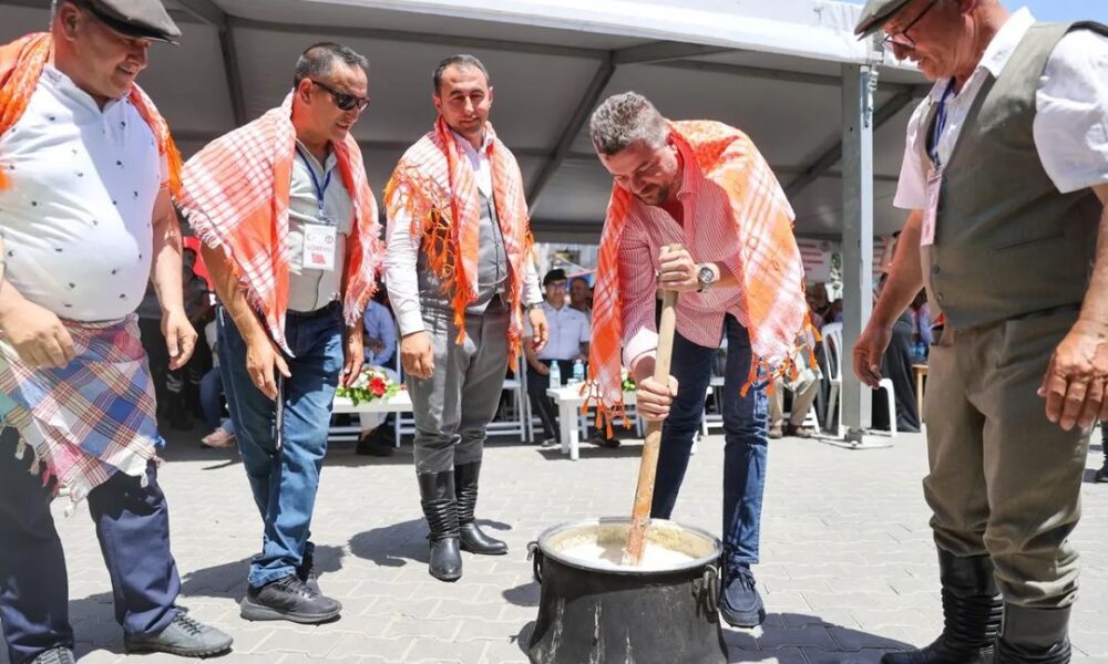 buca belediyesi kiraz festivali