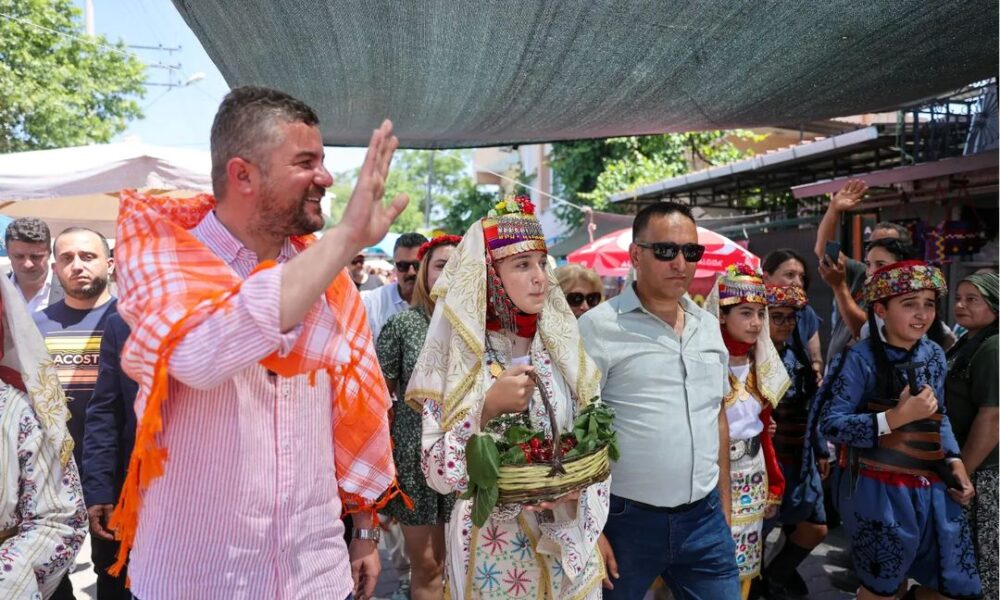 buca belediyesi kiraz festivali