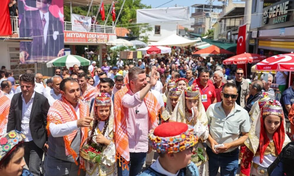 buca belediyesi kiraz festivali