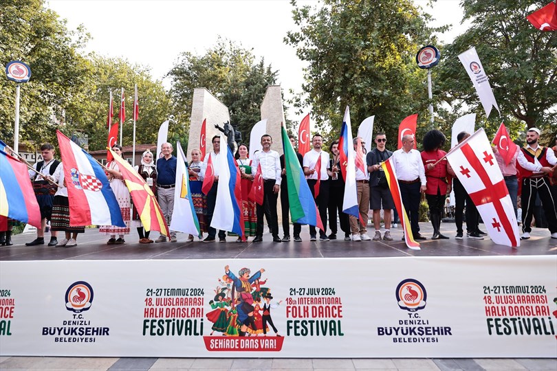 18. Uluslararası Halk Dansları Festivali denizli