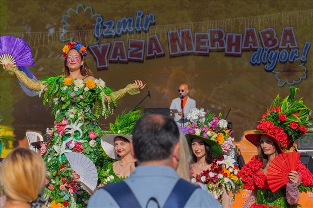 İzmir halkı, Kültürpark'taki Yaza Merhaba Festivali'nde bir araya gelecek.